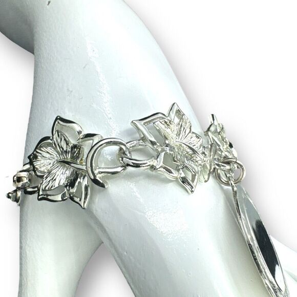 CORO Silver Plated Bracelet with Dangle Engravable Medallion Flower Chain Link - Picture 6 of 8